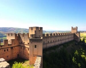 Mittelalterliche Mauern in Ávila, Spanien