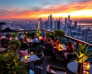 Die schönsten Rooftop-Bars für entspannte Sommernächte